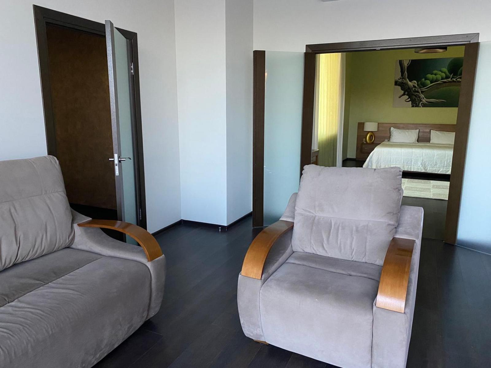 Gosudar Hotel Kropyvnytskyj Eksteriør bilde